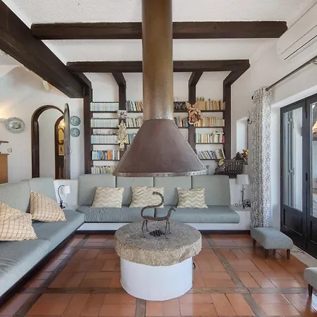 Casa Do Bico Da Biarritz * Costa Nova