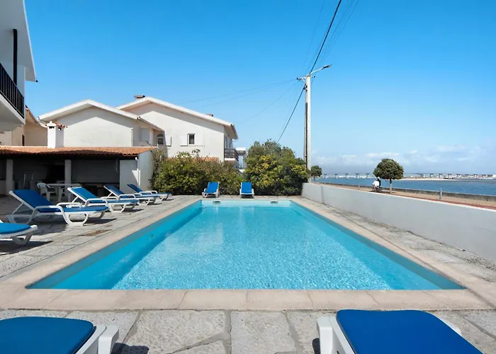 Casa Do Bico Da Biarritz Кошта-Нова